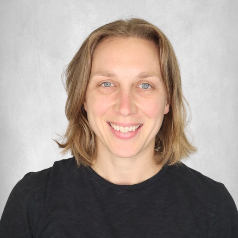 Liz Bowling headshot